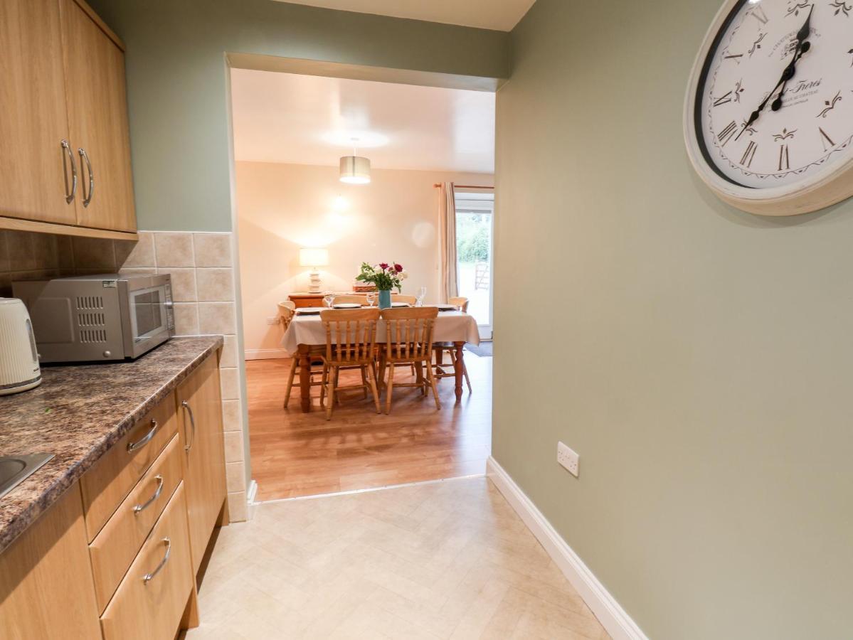 Mulgrave Cottage Стейтес Экстерьер фото